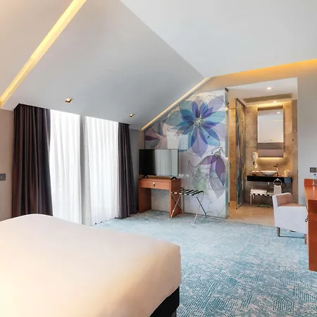 Ibis Styles Atasehir 4*