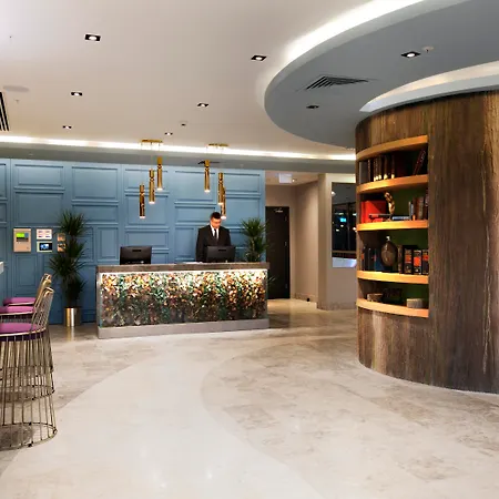 Ibis Styles Atasehir ホテル 4*