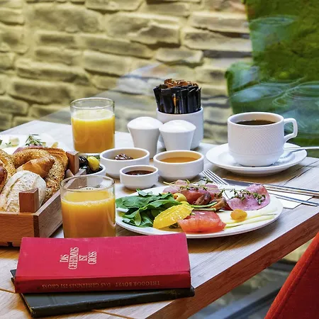 Ibis Styles Atasehir ホテル 4*