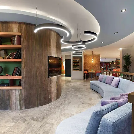 Ibis Styles Atasehir מלון