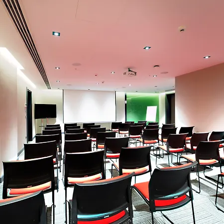 Ibis Styles Atasehir מלון 4*