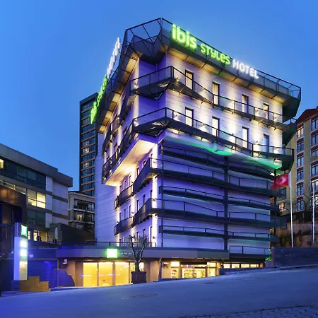 Ibis Styles Atasehir 호텔 4*